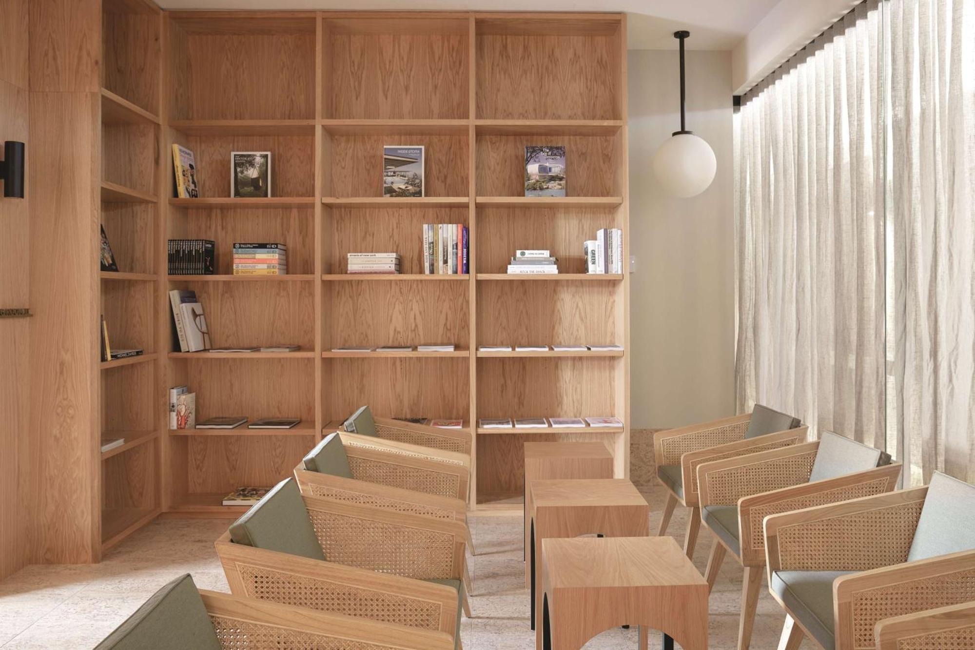 โรงแรมเดอะ แคลิล บริสเบน ภายนอก รูปภาพ Library